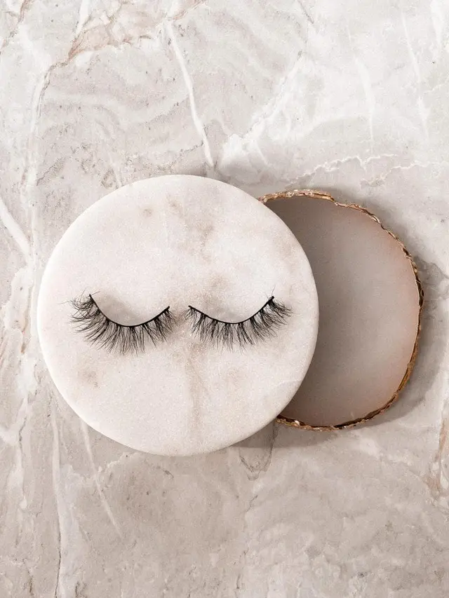 Sabrina Label